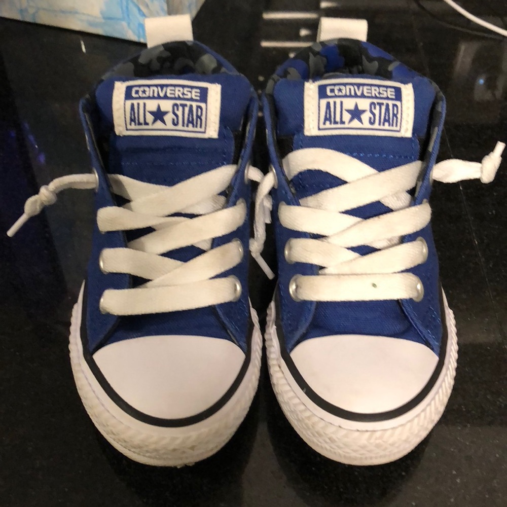 Boys high top Coverse